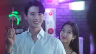 The duo at the club (Image via Viki)